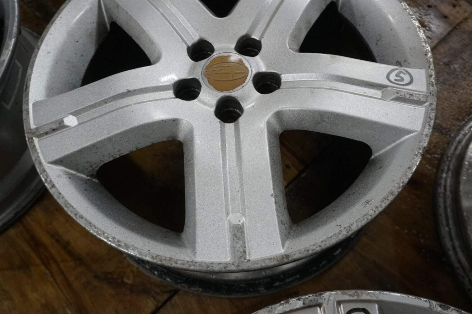 Subaru Forester Sg II Felga B61 5x100 17x7j Enkei 28111sa130 - obrazek 15