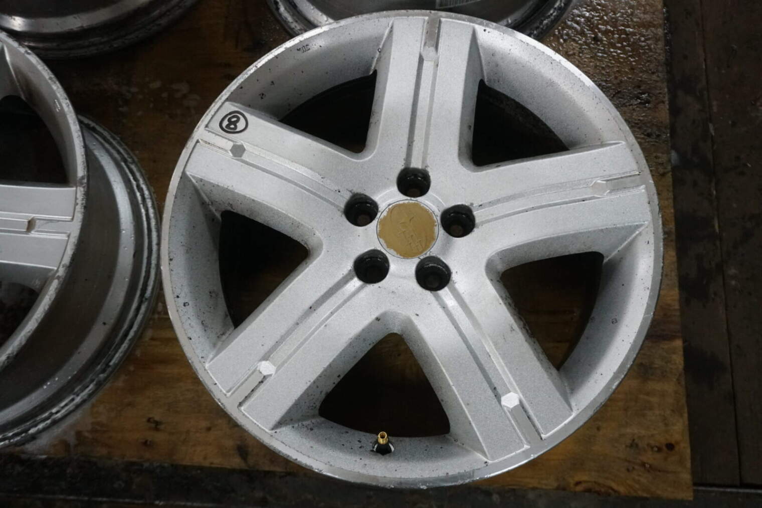 Subaru Forester Sg II Felga B61 5x100 17x7j Enkei 28111sa130 - obrazek 23