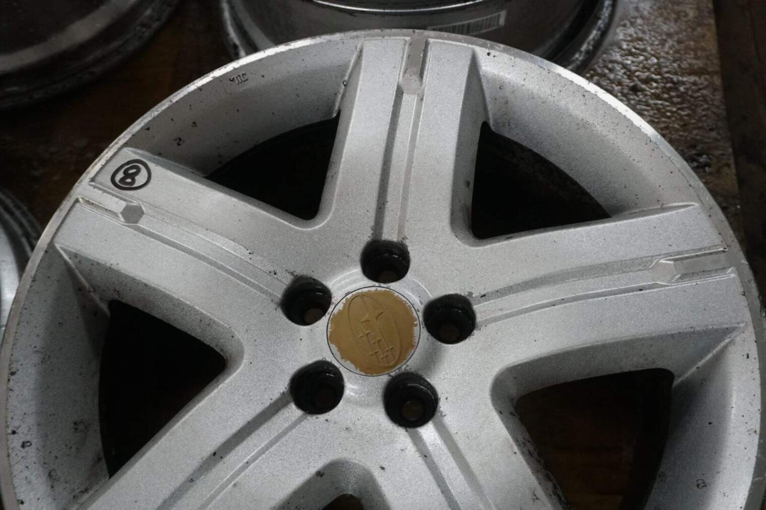 Subaru Forester Sg II Felga B61 5x100 17x7j Enkei 28111sa130 - obrazek 25