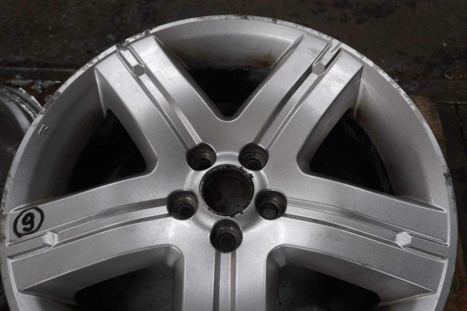 Subaru Forester Sg II Felga B61 5x100 17x7j Enkei 28111sa130 - obrazek 28