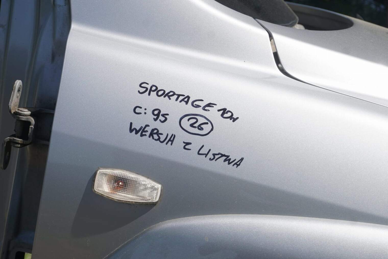Kia Sportage II Lift 2009r 9s Prawy Błotnik Wersja Z Listwa 663210z130 - obrazek 2