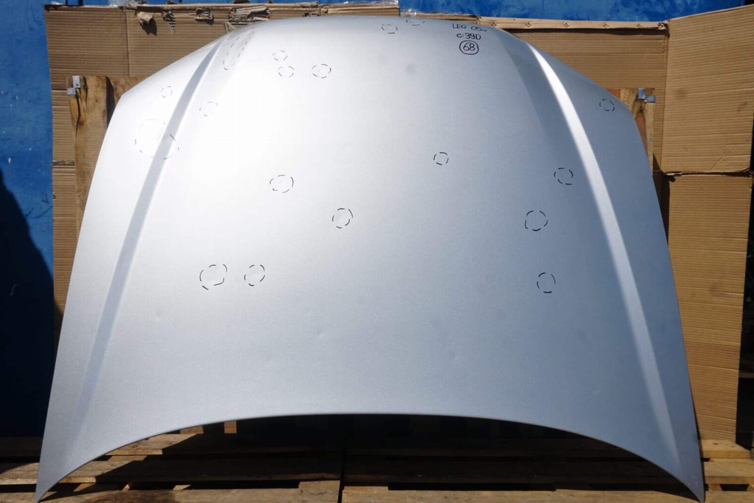 Subaru Legacy IV Maska 39d Srebrna 2004-2006rok Wygłuszenie