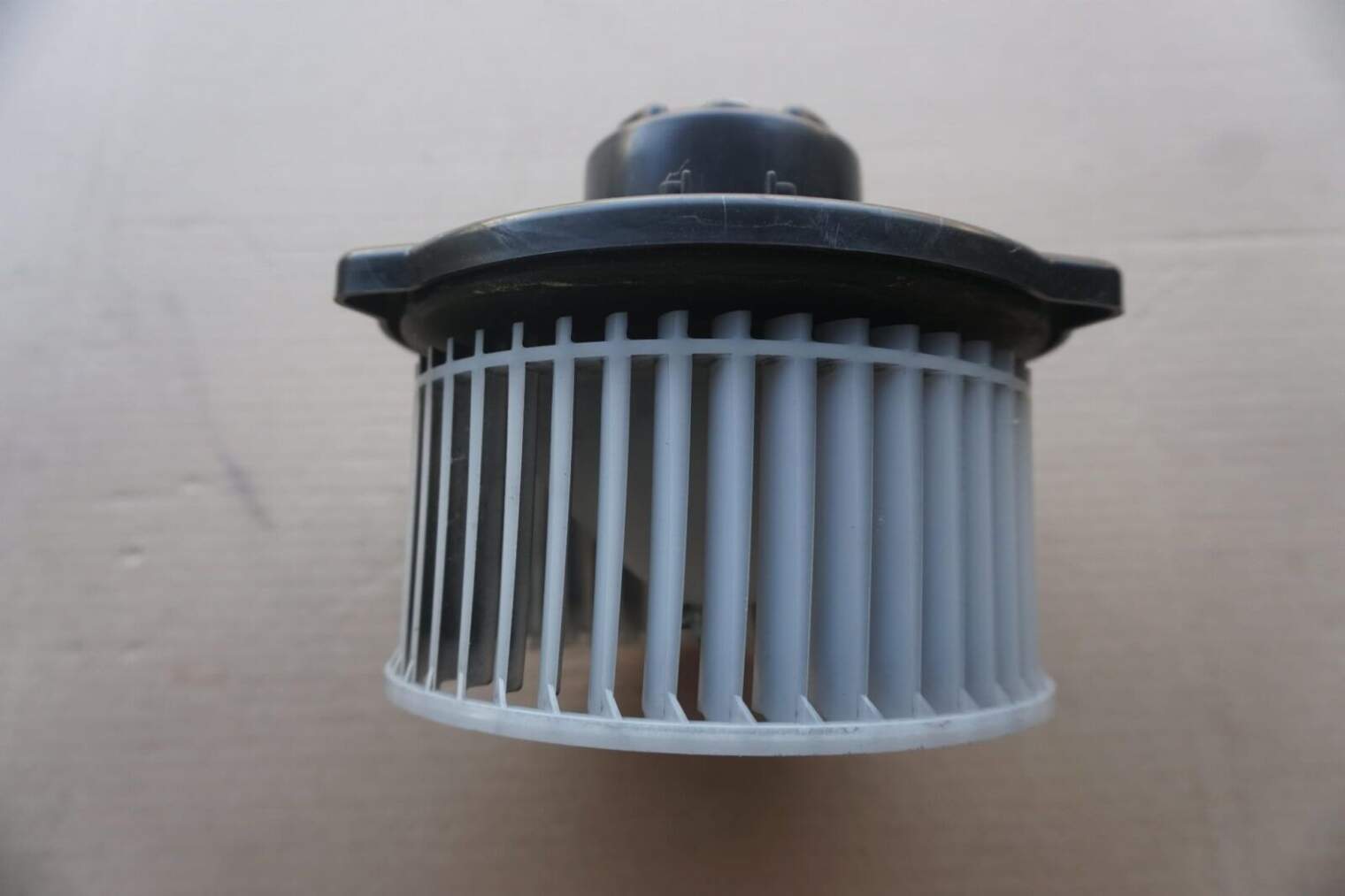Subaru Forester Sj IV Wentylator Nagrzewnicy T1006184t 872700-5630