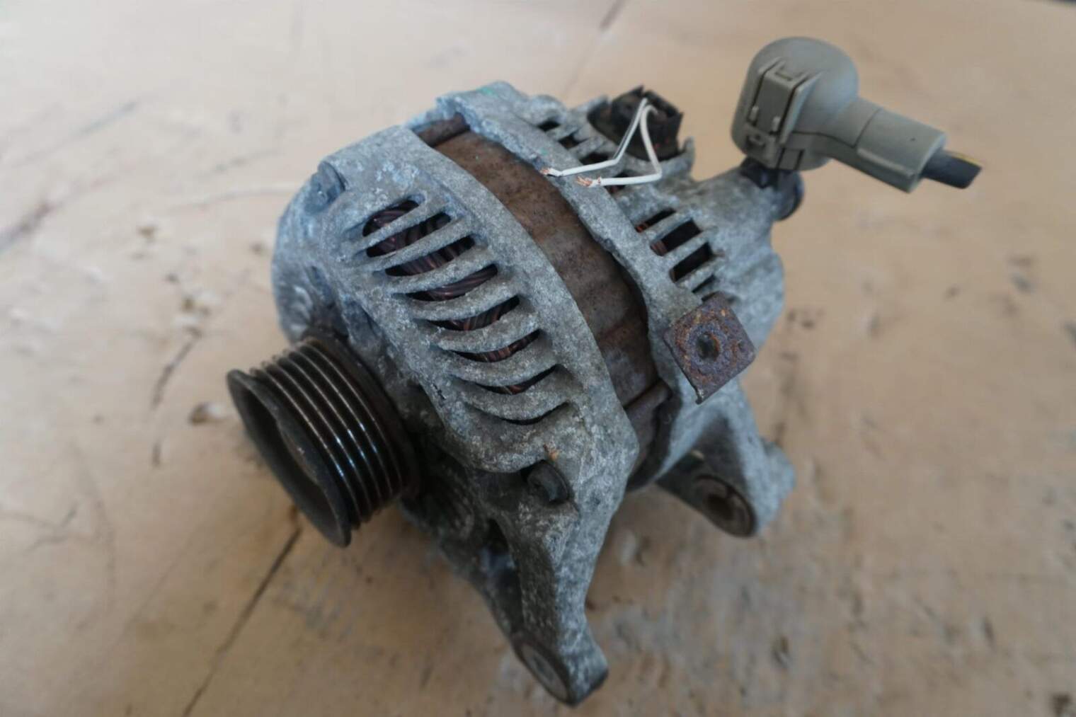 Mazda 2 Alternator Zj38 A2tg1391