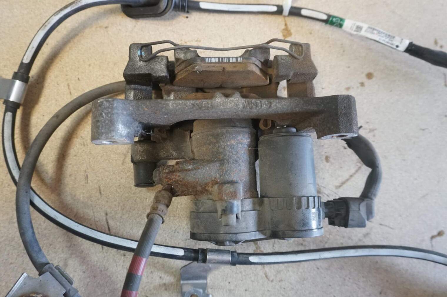 SUBARU LEVORG ZACISK TYLNY LEWY LINKA HAMULCOWA 26620AL030 26018VA010 - obrazek 3