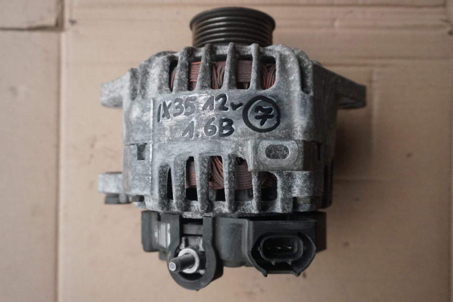 HYUNDAI IX35 2012R 1.6B G4FD ALTERNATOR 37300-2B600 99tys km (1)
