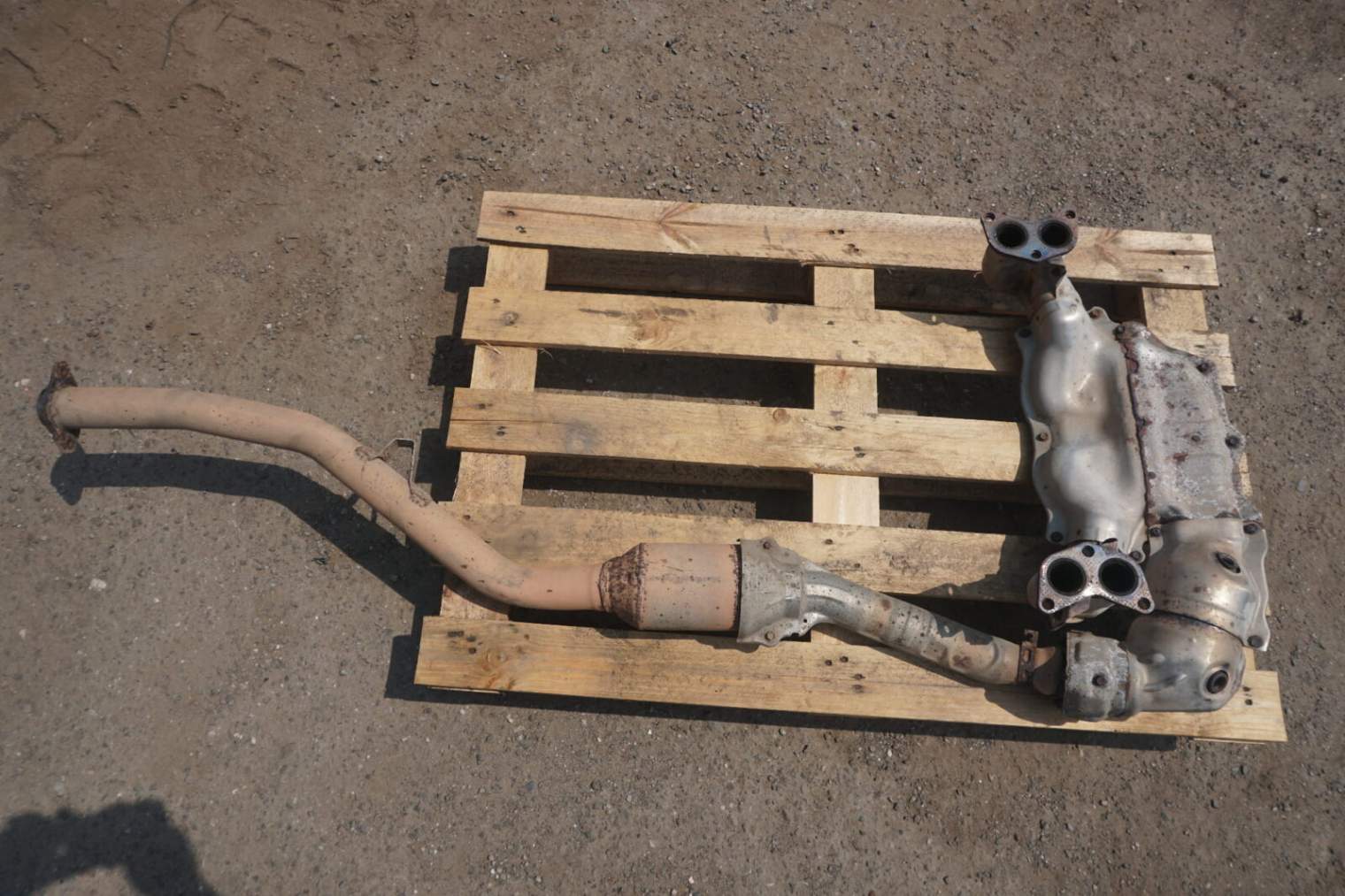 SUBARU FORESTER IV SJ 2.0B FB20 KOLEKTOR WYDECHOWY KATALIZATOR 44620AD740 ; 44620AD490