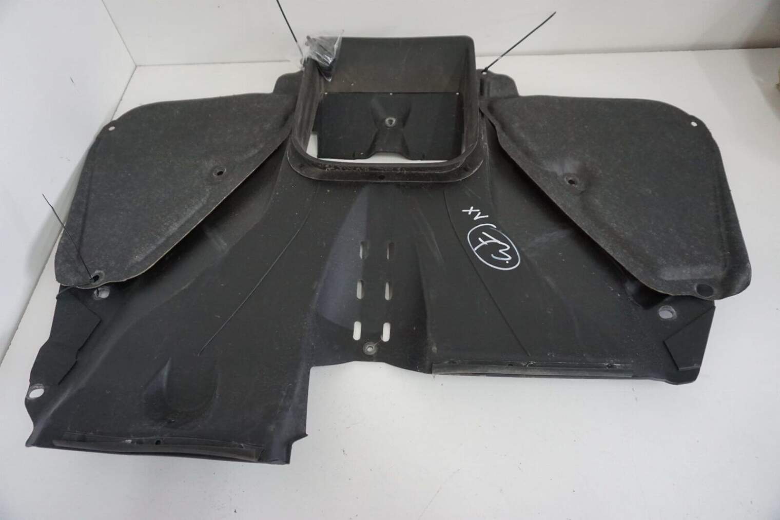 SUBARU XV OSŁONA WYGŁUSZENIE MASKI 57253FJ010