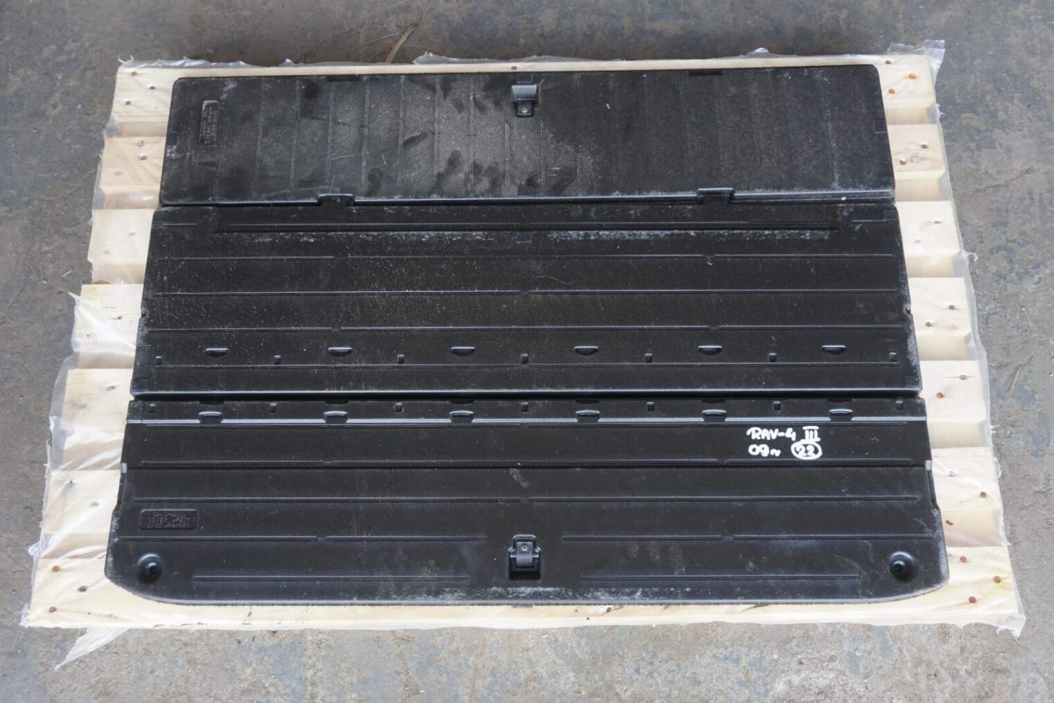 TOYOTA RAV4 III 2009R WYKLADZINA PODLOGA BAGAZNIKA 58410-42030 ; 58415-42020 - obrazek 2
