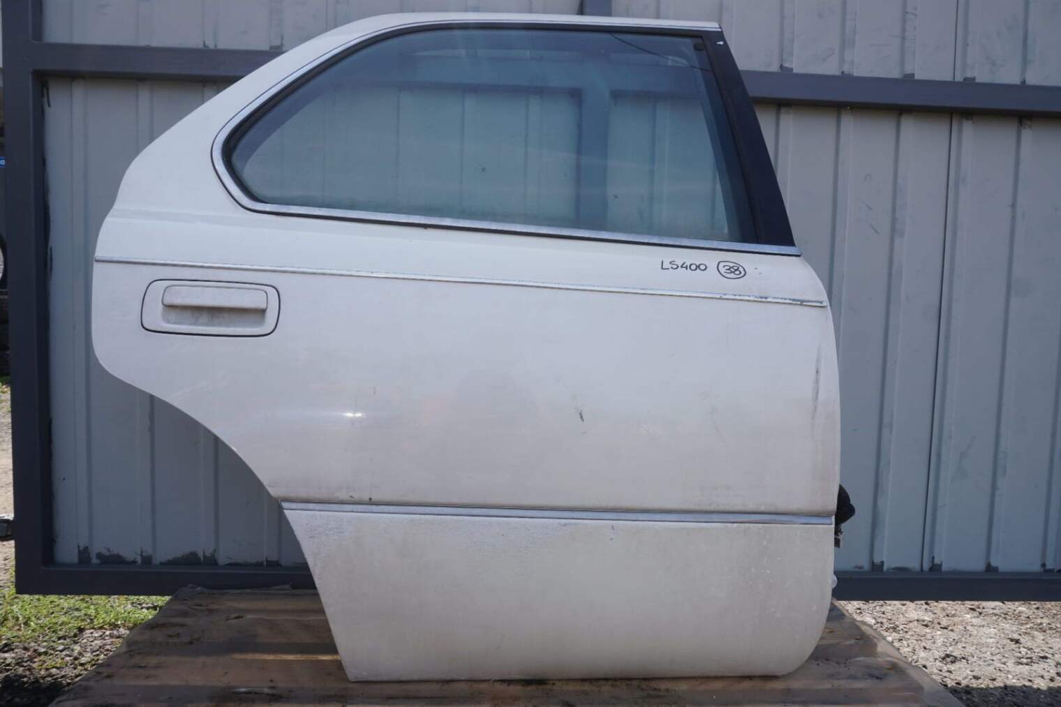 LEXUS LS400 F2 DRZWI PRAWE TYLNE BIAŁE