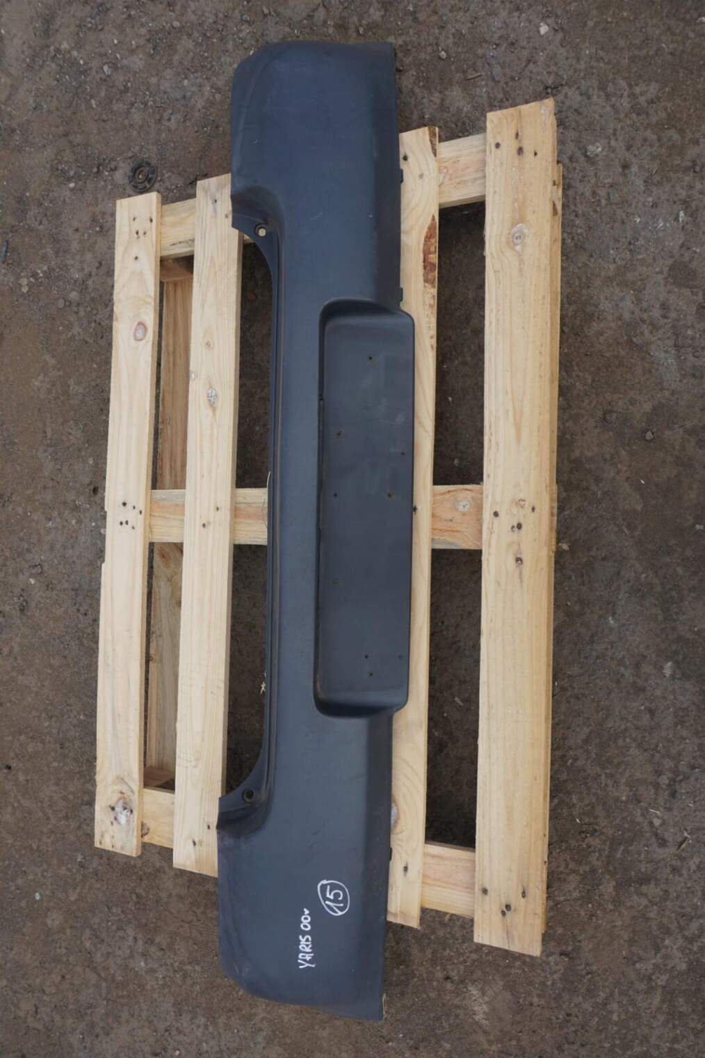 TOYOTA YARIS I ZDERZAK TYLNY 52159-52030