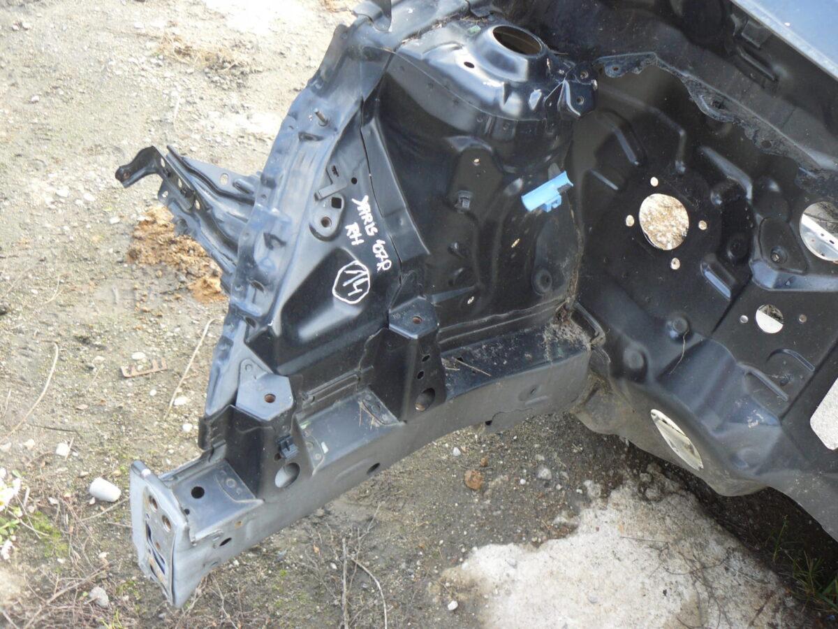Toyota Yaris II 2007r Podłużnica Prawa Ćwiartka