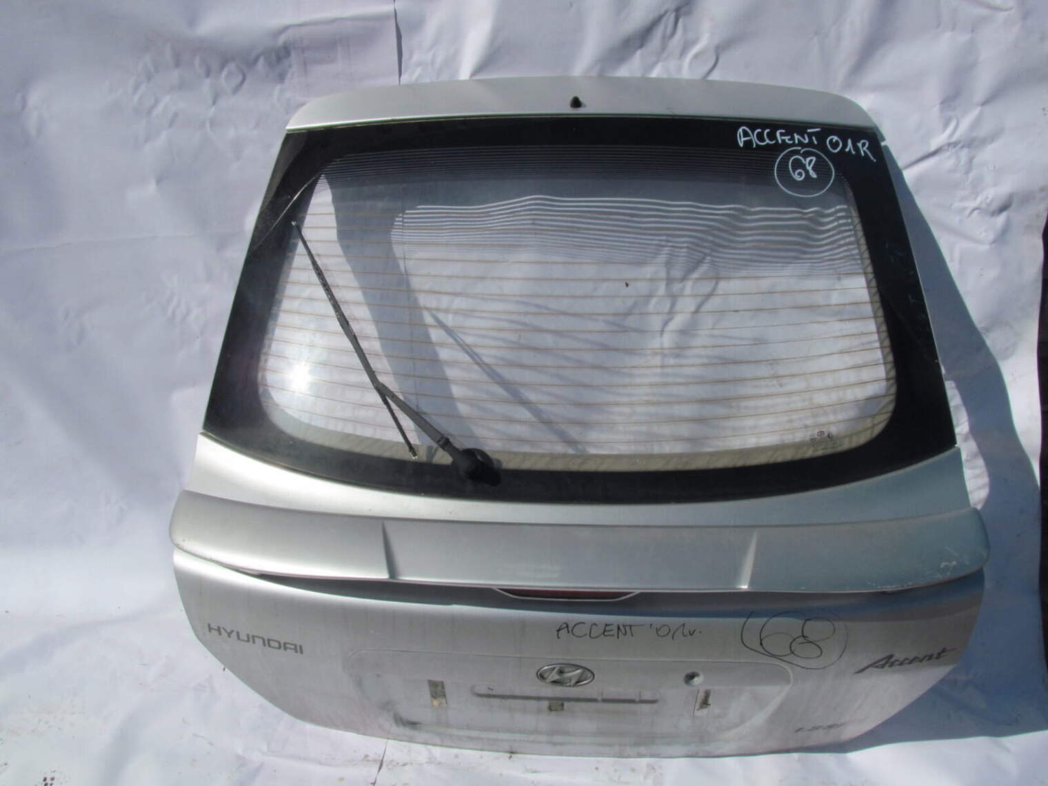 Hyundai Accent II 2001r Klapa Bagażnika Srebrna