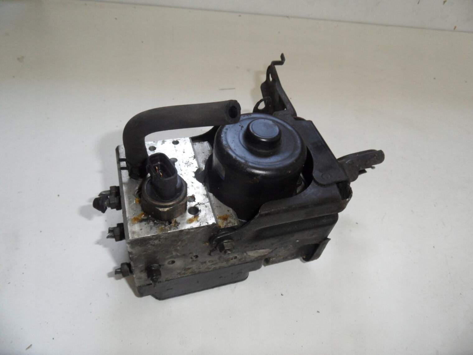 Lexus Ls400 1998r Pompa Hamulcowa Abs 44540-50010 - obrazek 2