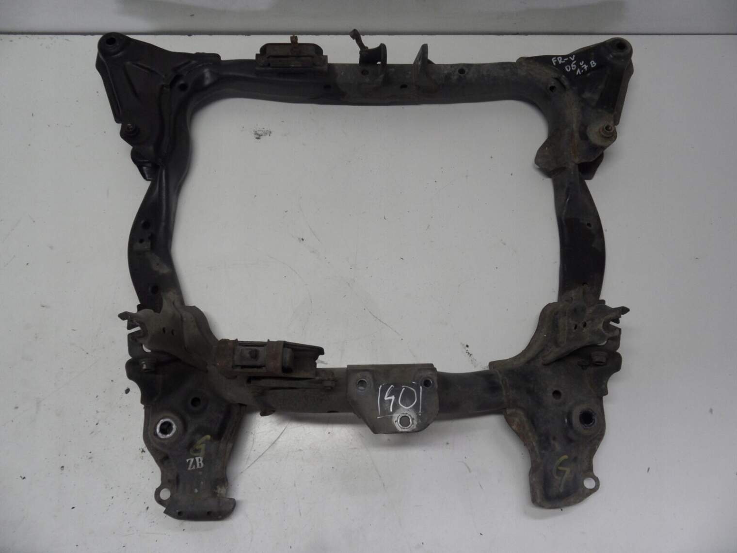 Honda Frv Fr-V 1,7b Belka Zawieszenia Przedniego