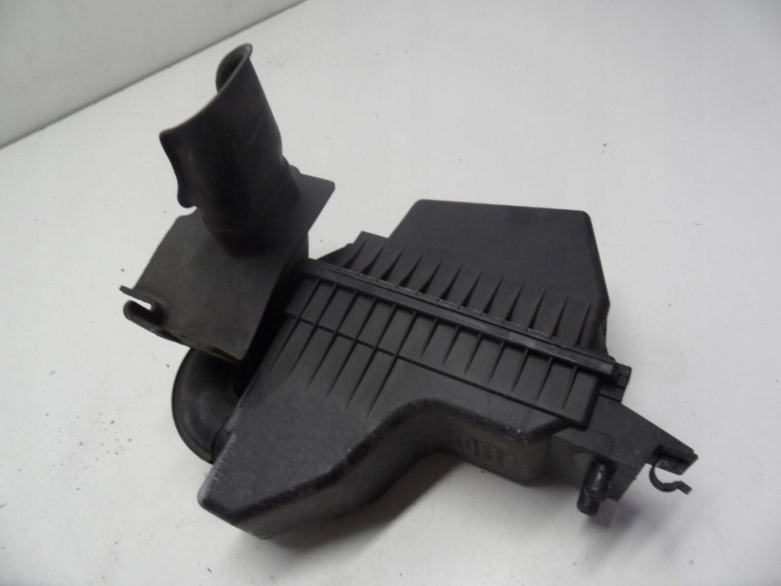 Suzuki Swift Mk6 08r 1.3 D Obudowa Filtra 53k-A01 - obrazek 2