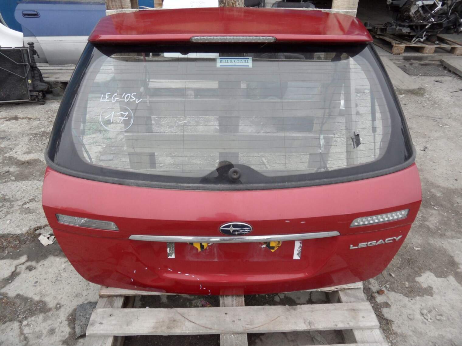 Subaru Legacy IV 2005r Klapa Bagażnika Szyba 33j