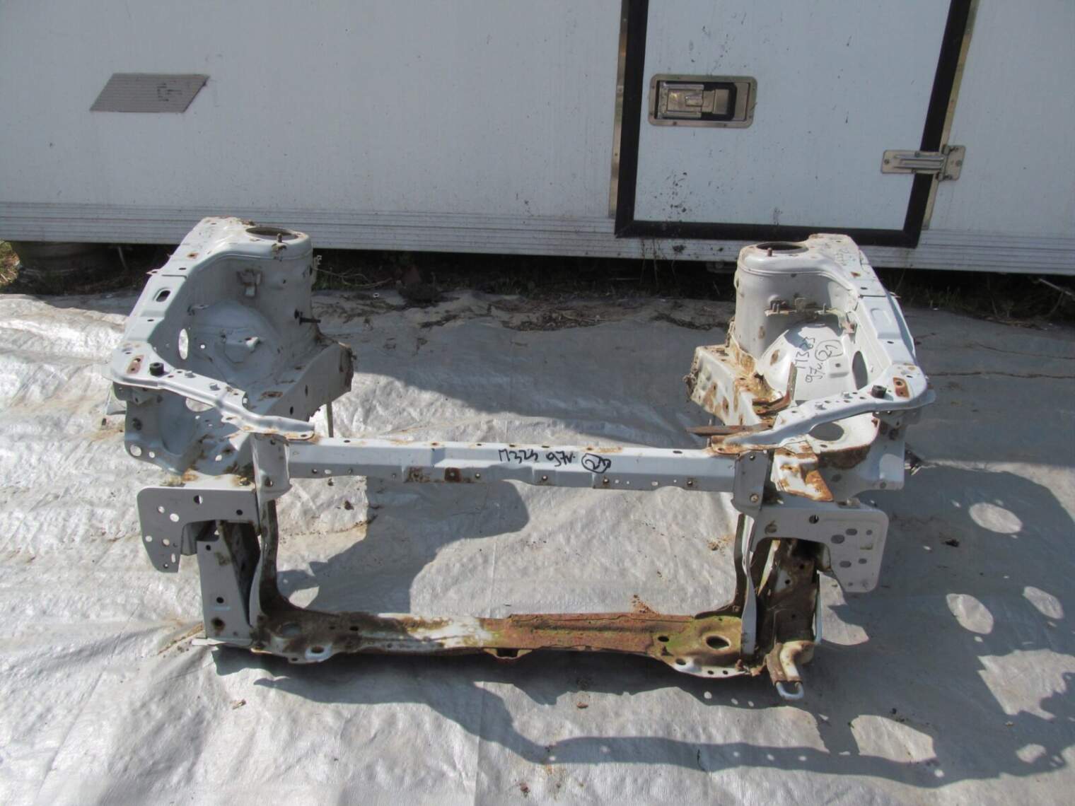 Mazda 323 1997r Ba Pas Przedni Ćwiartka Podłużnica