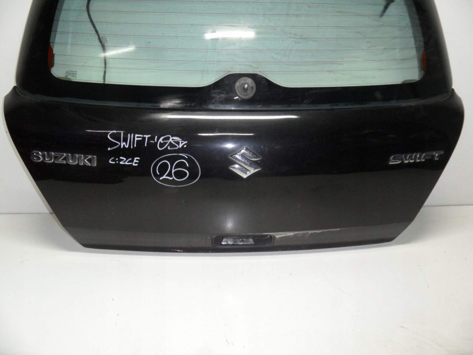 Suzuki Swift Mk6 2008r Klapa Szyba Bagażnika Zce 6910063j23 ; 84570-63j00 - obrazek 3