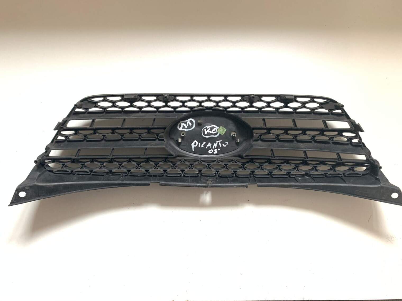 Kia Picanto II 2009r Grill Atrapa Znak - obrazek 2