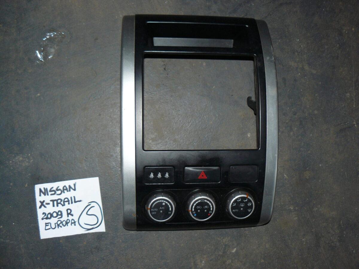 Nissan X-Trail 2009r T31 Panel Klimatyzacji