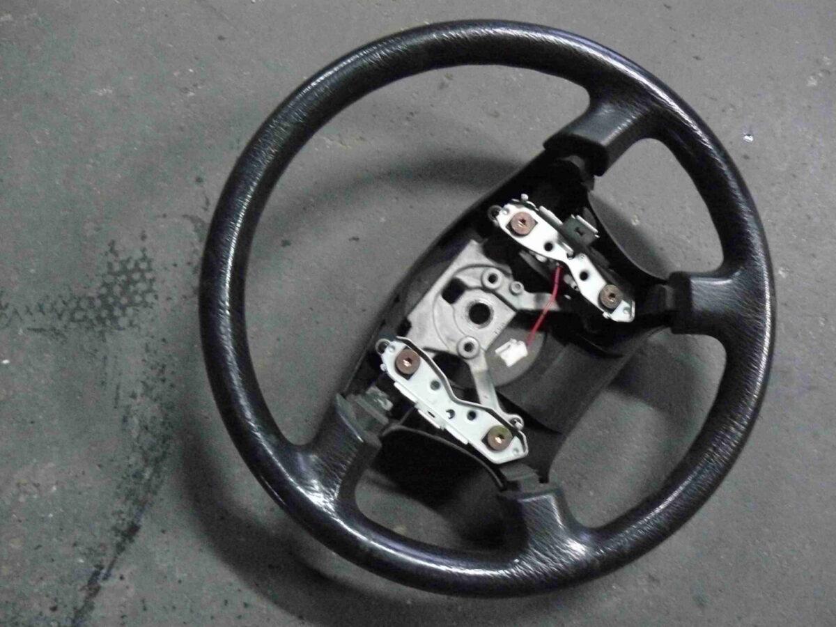 Mazda 626 1999 2000r 2.0b Kierownica