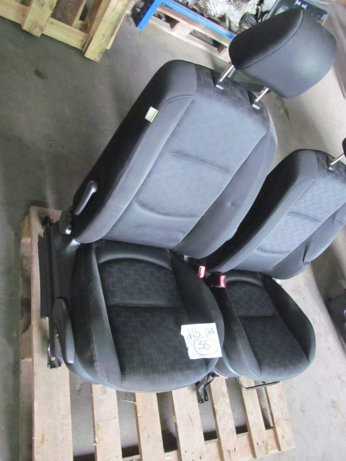 Mazda 5 Lift 2009r Fotele Przednie - obrazek 2