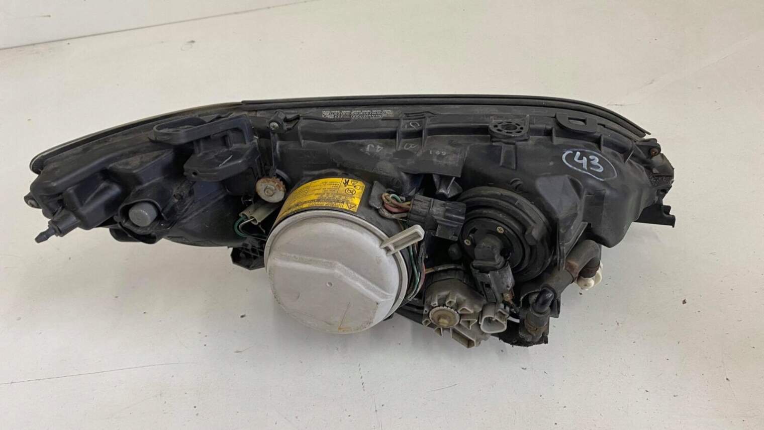Subaru Legacy Outback V Lampa Prawa Przednia Xenon - obrazek 2