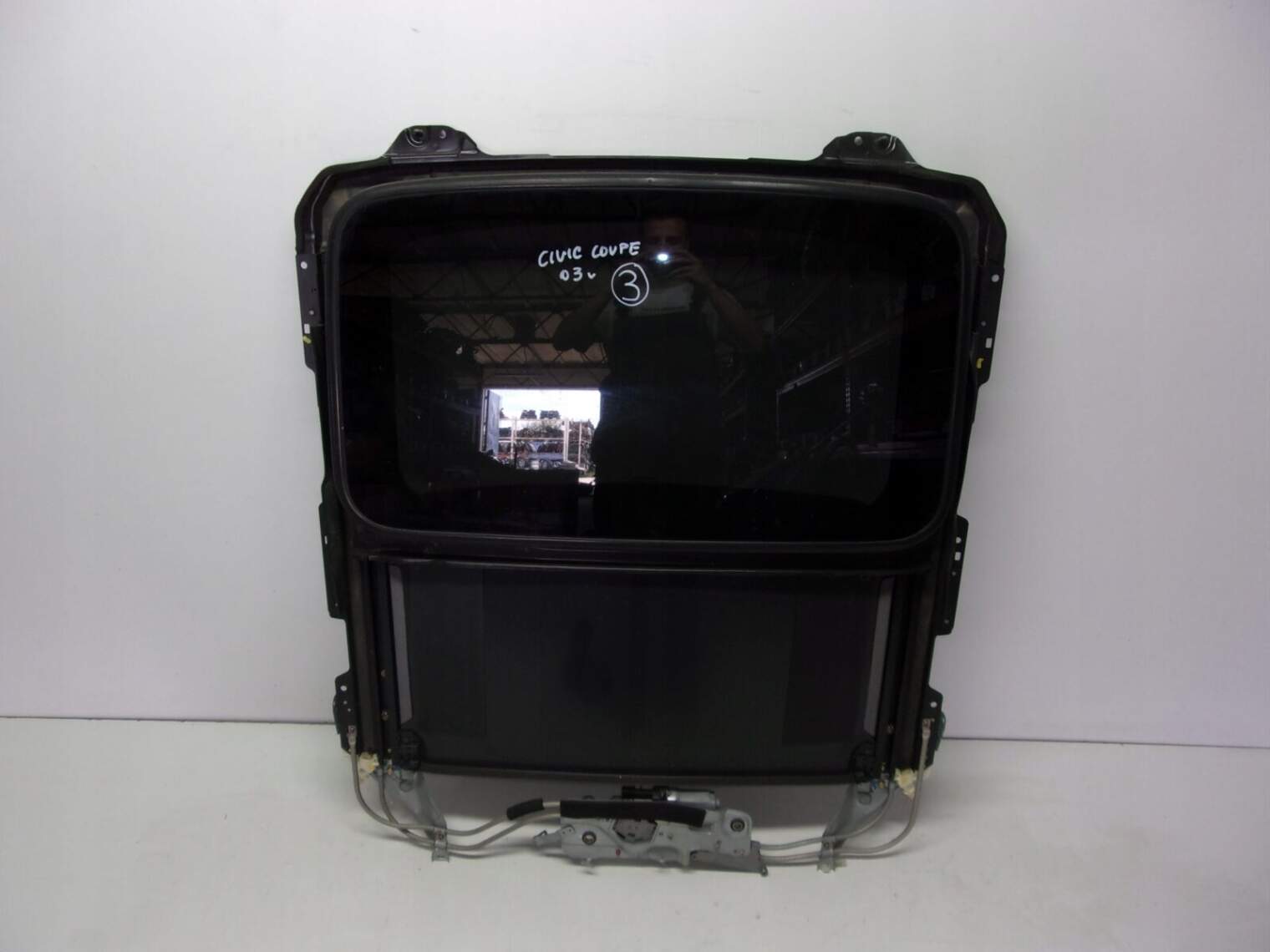 Honda CIVIc Coupe VII 2003r Szyba Szyberdach 7000-S5p