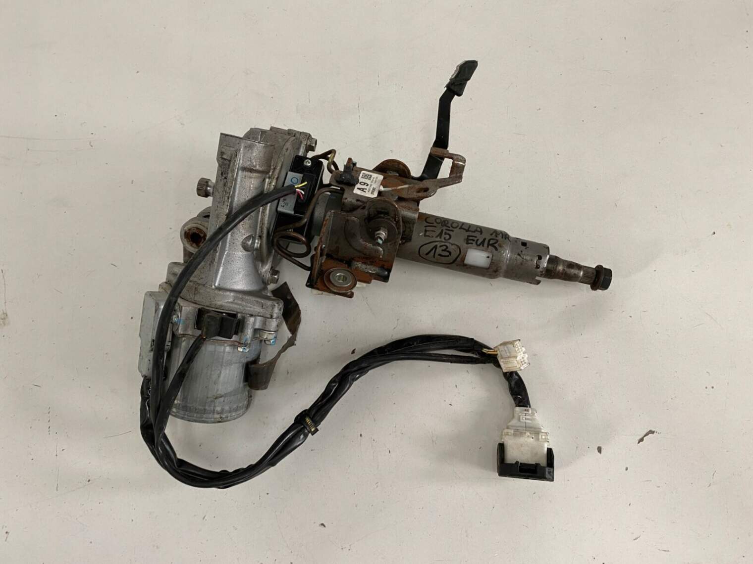 Toyota Corolla E15 Silniczek Kolumna Kierownicza