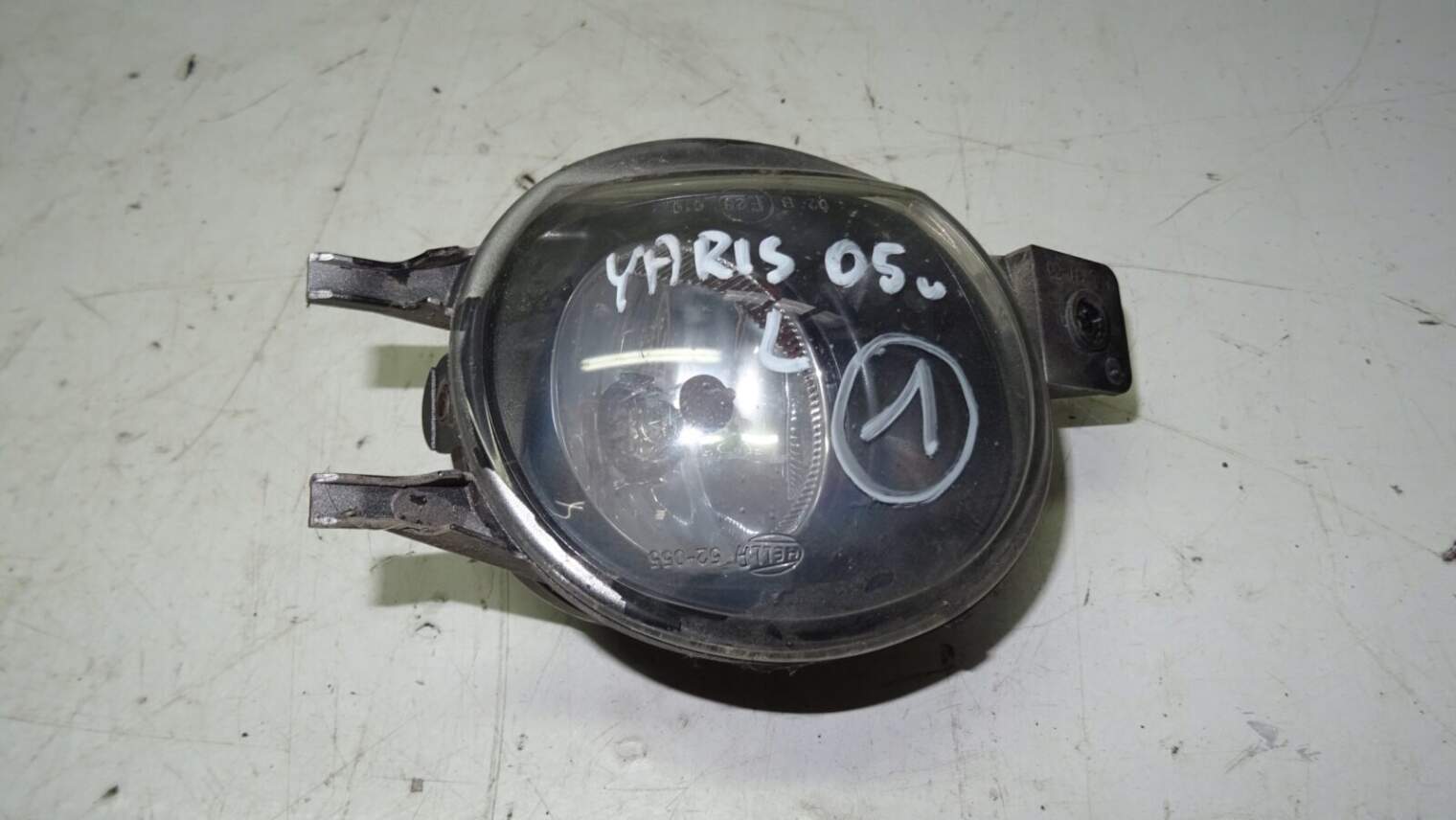 Toyota Yaris I 2005r Halogen Lewy