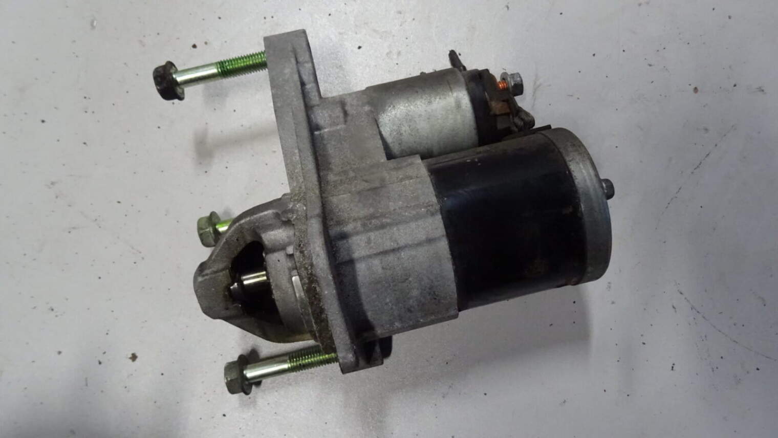 Nissan Note E11 1.6b Rozrusznik 23300bc20b M000t32172 - obrazek 2