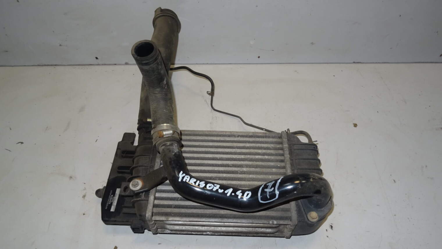 Toyota Yaris II 1,4d Chłodnica Intercooler Assy 127000-0620