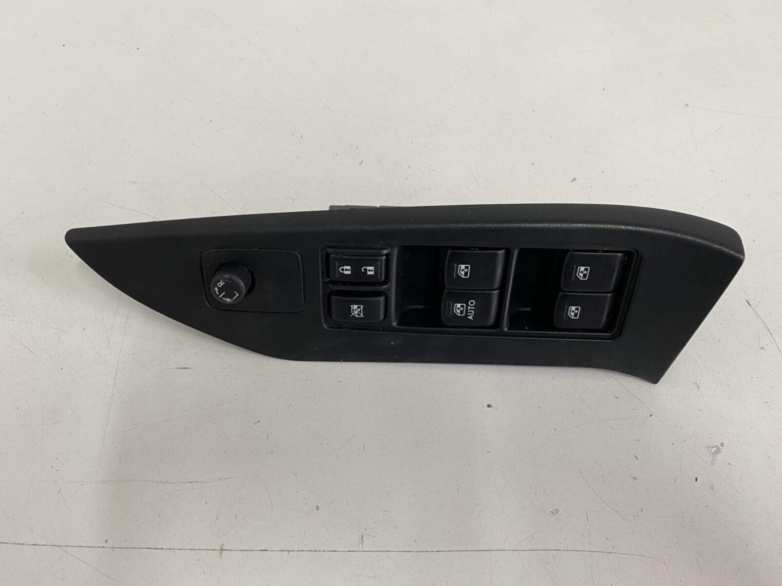 Subaru Forester Sj 4 Przełączniki Szyby 83061fj010 83071sg010