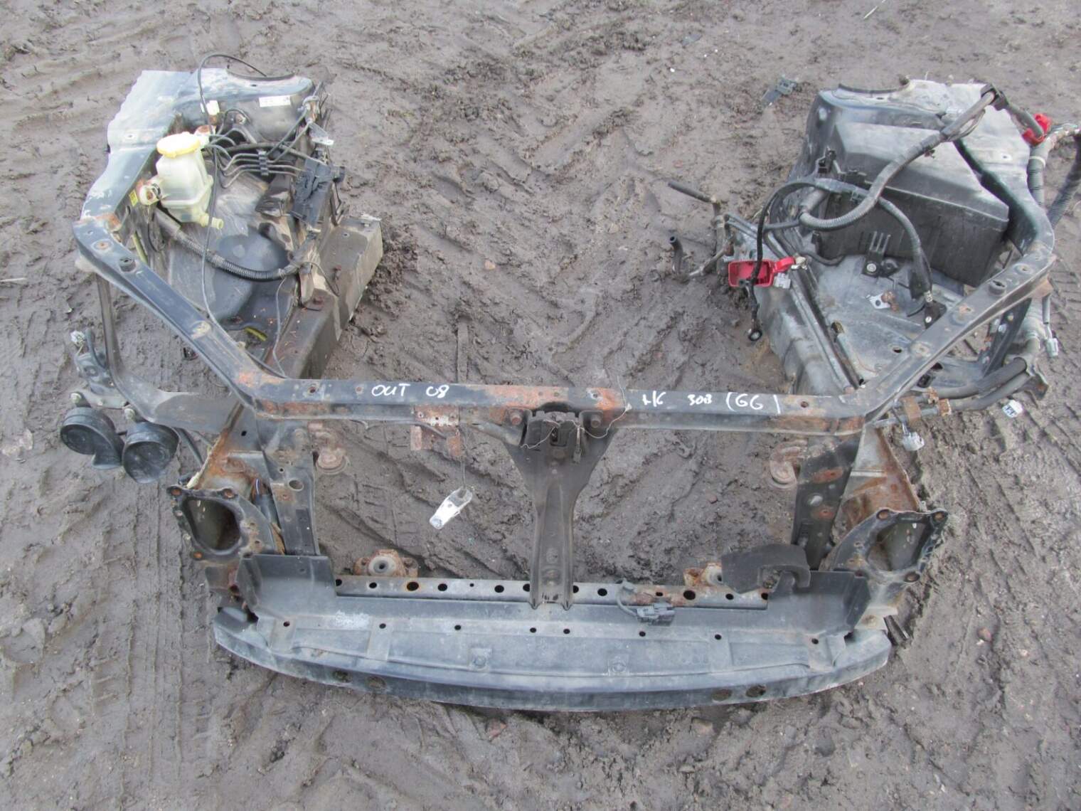 Subaru Outback Legacy IV Pas Przedni Podłużnica