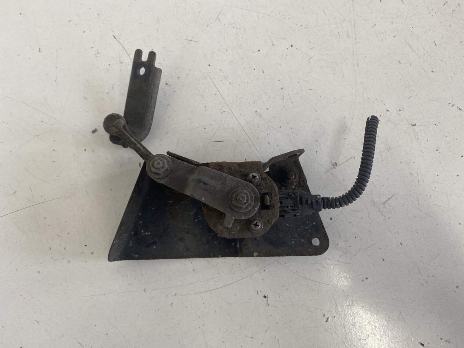 Suzuki Swift Mk7 Sport Czujnik Poziomowania Lamp - obrazek 2