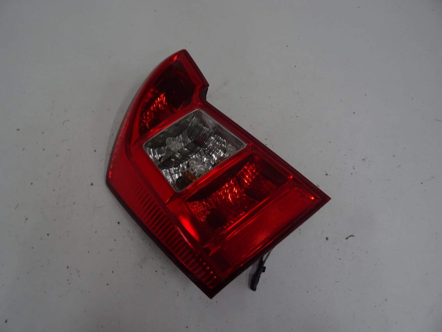 Kia Carens III Lampa Lewa Tylna 92401-1d0 2006-2012R