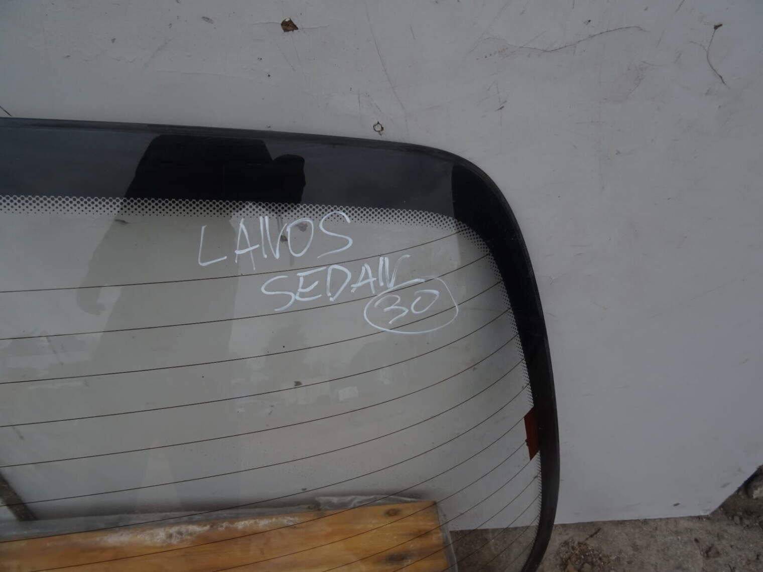 Daewoo Lanos Sedan Szyba Tylna - obrazek 2