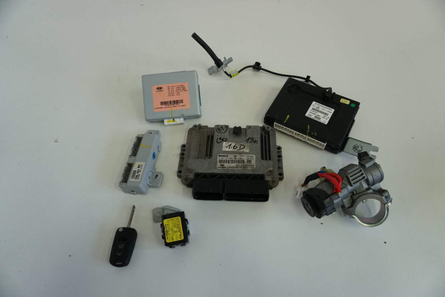 Hyundai I30 1.6 Crdi 39113-2a932 0281019083