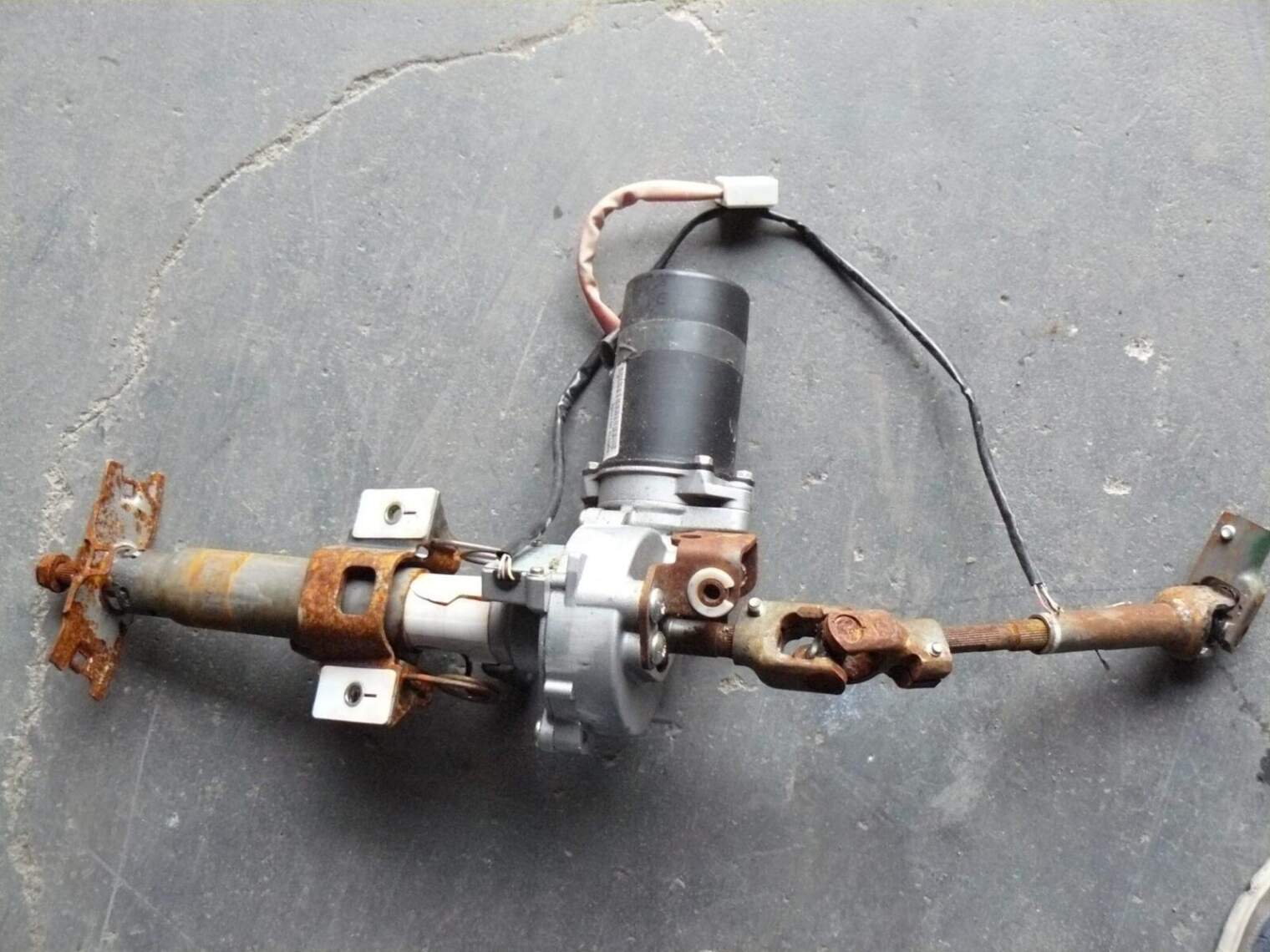 Toyota Avensis 2004r Silniczek Wspomagania 45200-05230