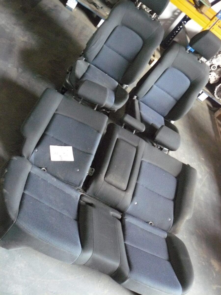 Mazda 3 2004 2006r Sedan Fotele Kanapa