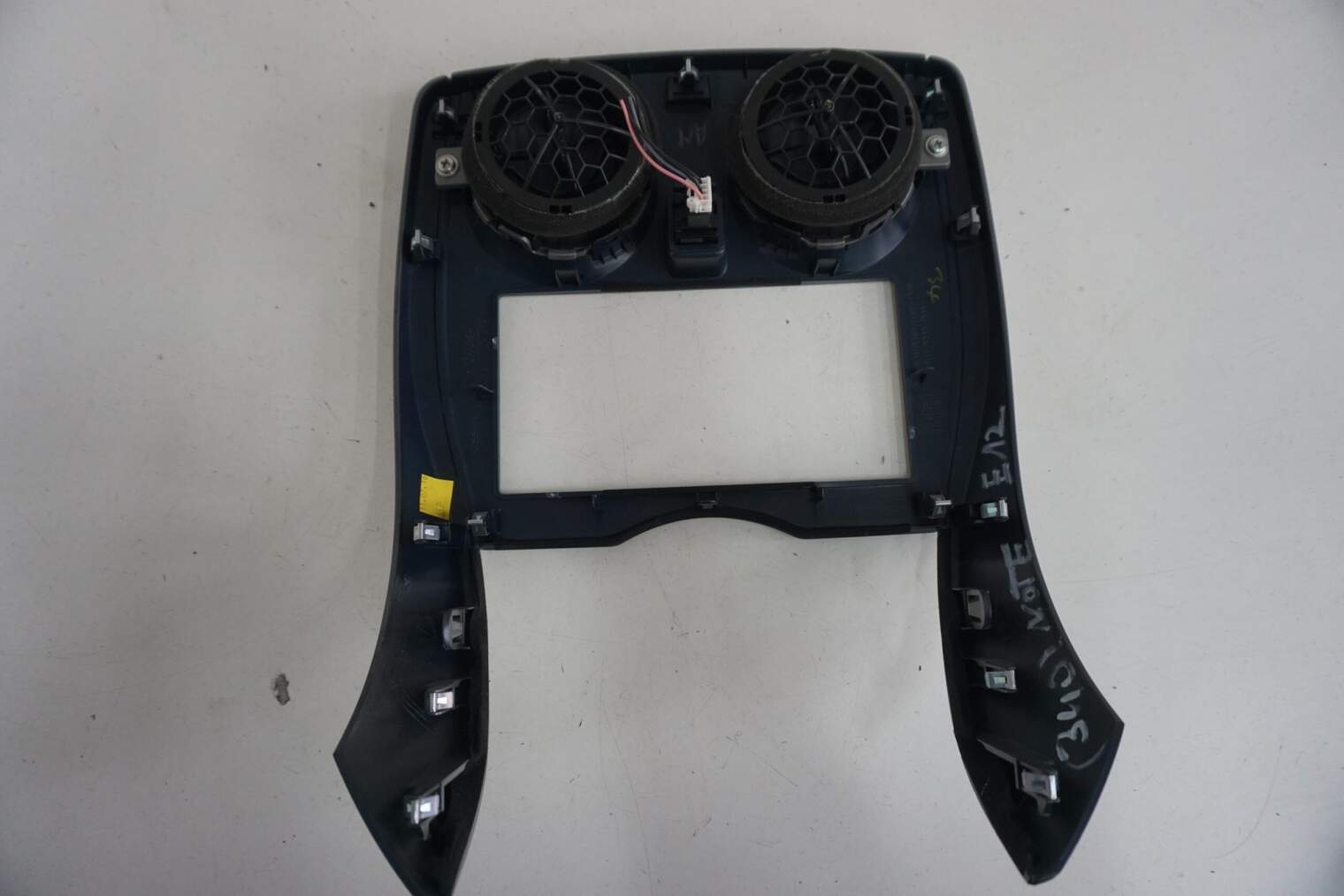 NISSAN NOTE E12 RAMKA 682603VV0A - obrazek 5