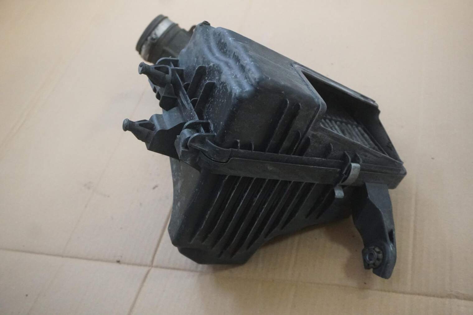 NISSAN QASHQAI II J11 2013-2017R 1.5DCI OBUDOWA FILTRA POWIETRZA PRZEPŁYWOMIERZ 2268000Q0A , 165004EA0A , 165764EA0A - obrazek 4