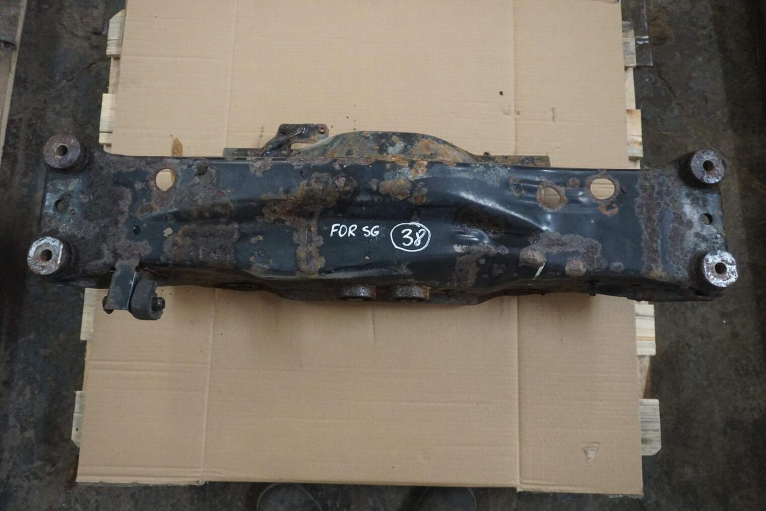 SUBARU FORESTER II SG I SF 1999-2007R TYLNA BELKA SANKI ZAWIESZENIA 20150SA000