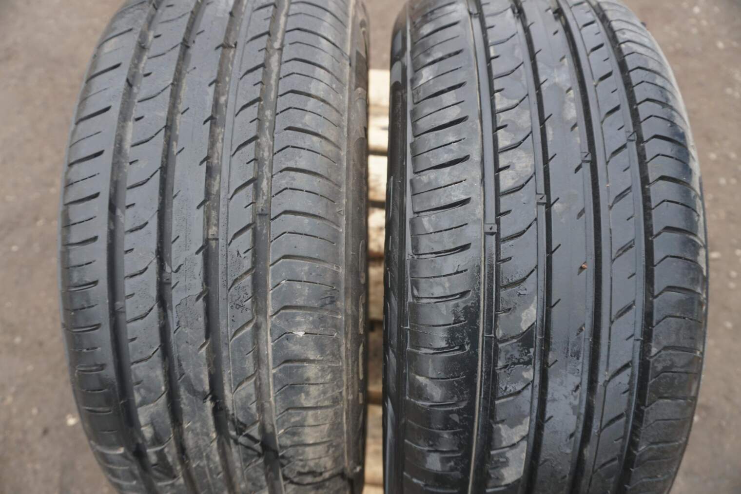 OPONY DAVANTI 215/60R16