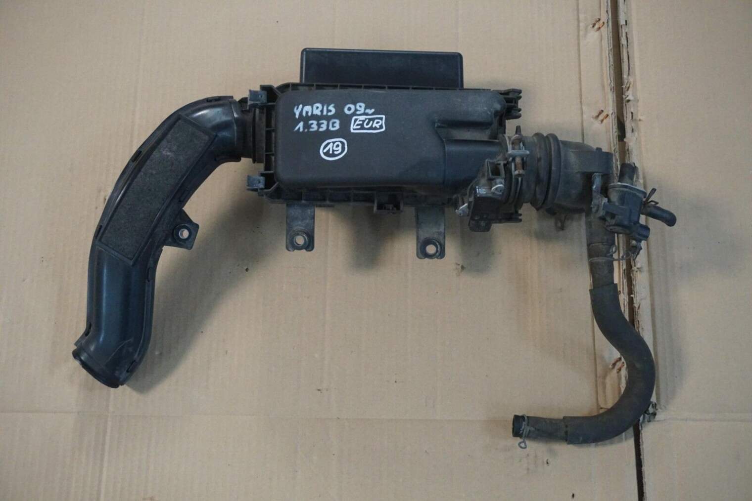 TOYOTA YARIS II OBUDOWA FILTRA POWIETRZA 8709625 17751-0Y010 17880-0Y010