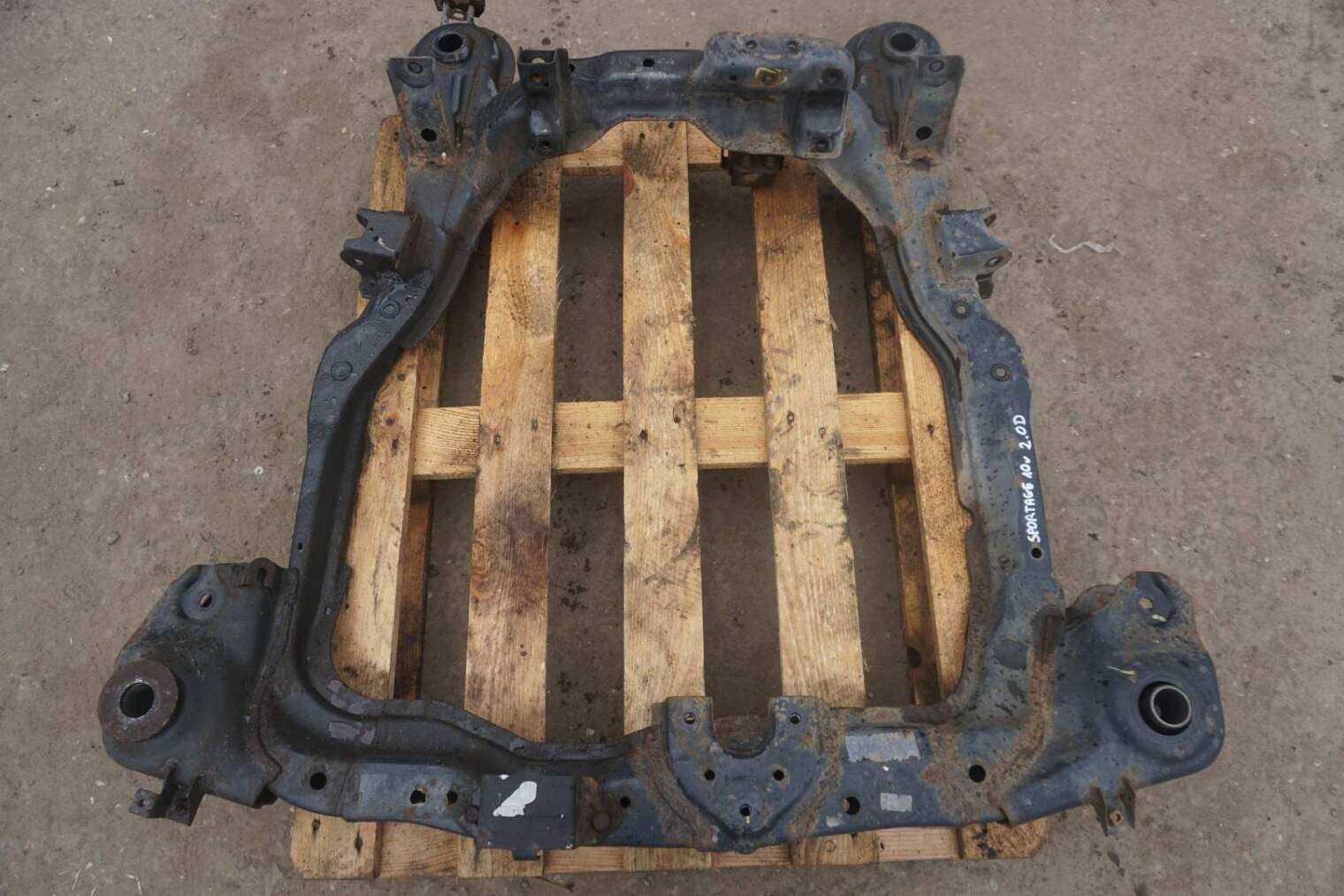 KIA SPORTAGE II 2004-2010r BELKA SANKI ZAWIESZENIA