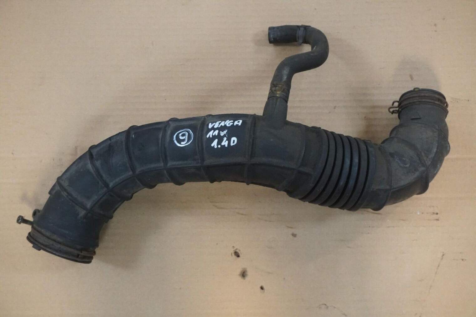 KIA VENGA PRZEWÓD POWIETRZA 28138-1P200 1.4CRDI