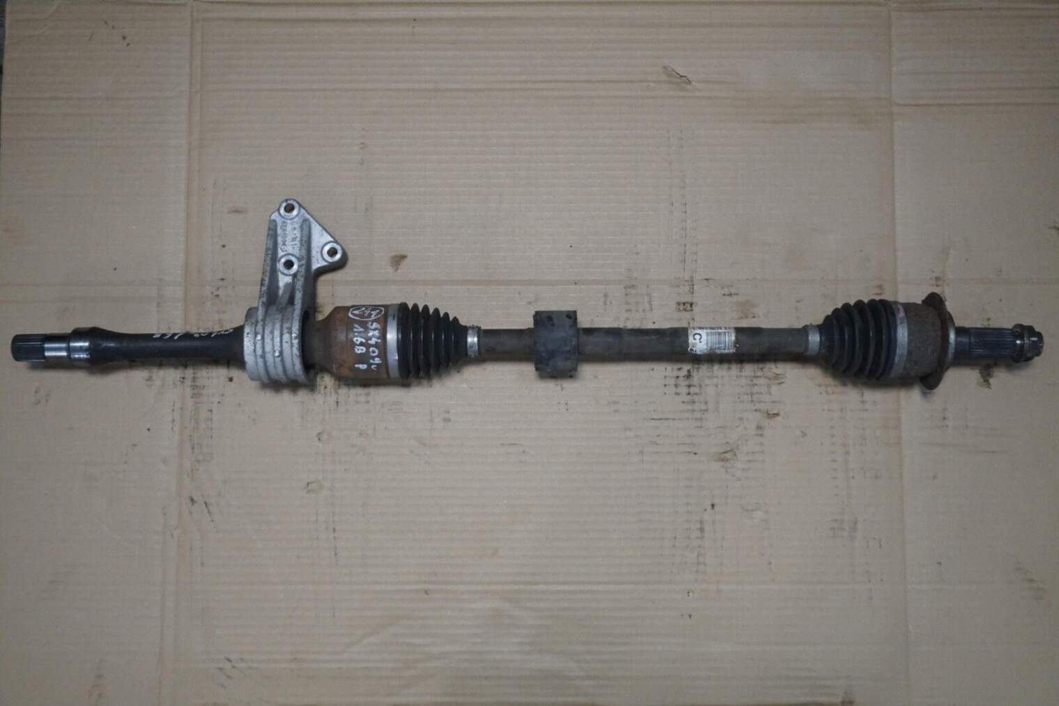 SUZUKI SX4 FIAT SEDICI 06-14R PÓŁOŚ PRAWA PODPORA PRZEGUB 44101-79J21 241/J 239/j