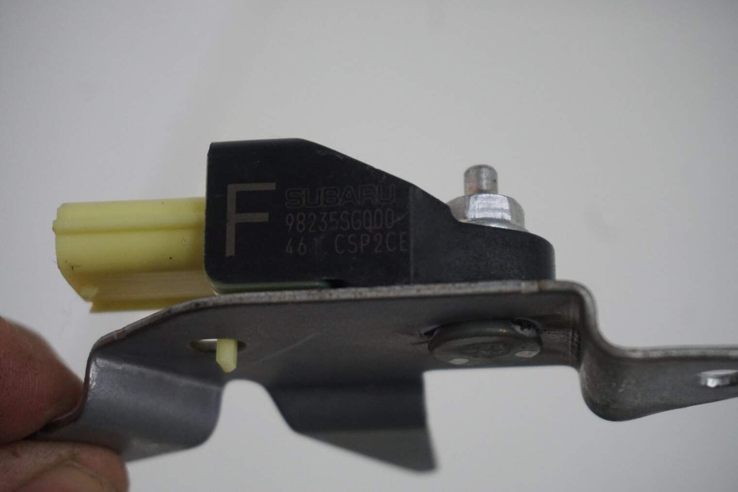 SUBARU LEVORG FORESTER SJ CZUJNIK UDERZENIOWY 98235SG000 98235SG010 98237SG000 98237SG010 - obrazek 2